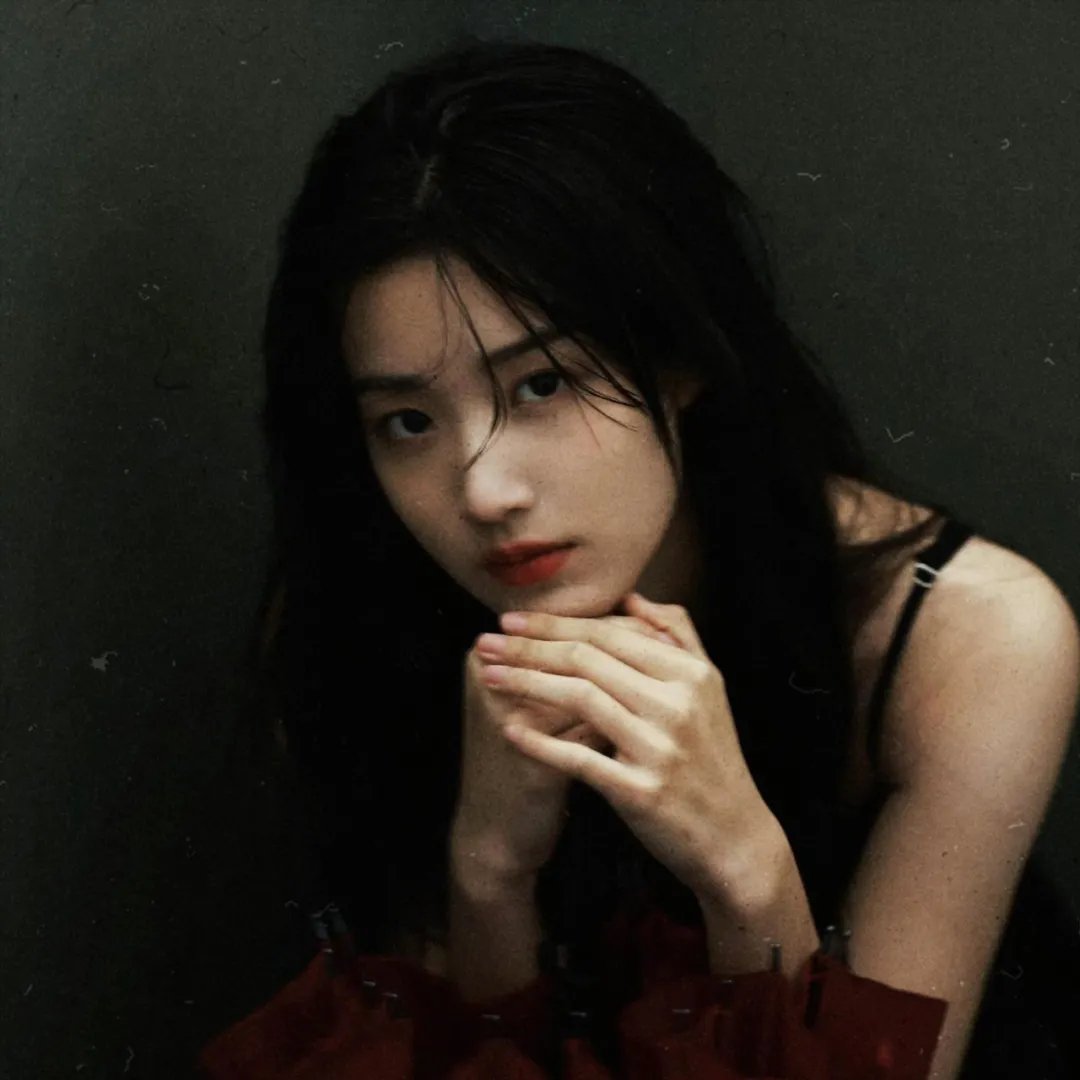 白桦林中的哨所